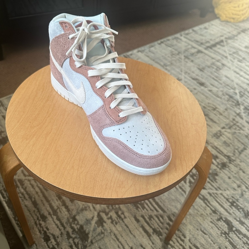 Nike Pink and White Athletic Shoes - Picture 8 of 10